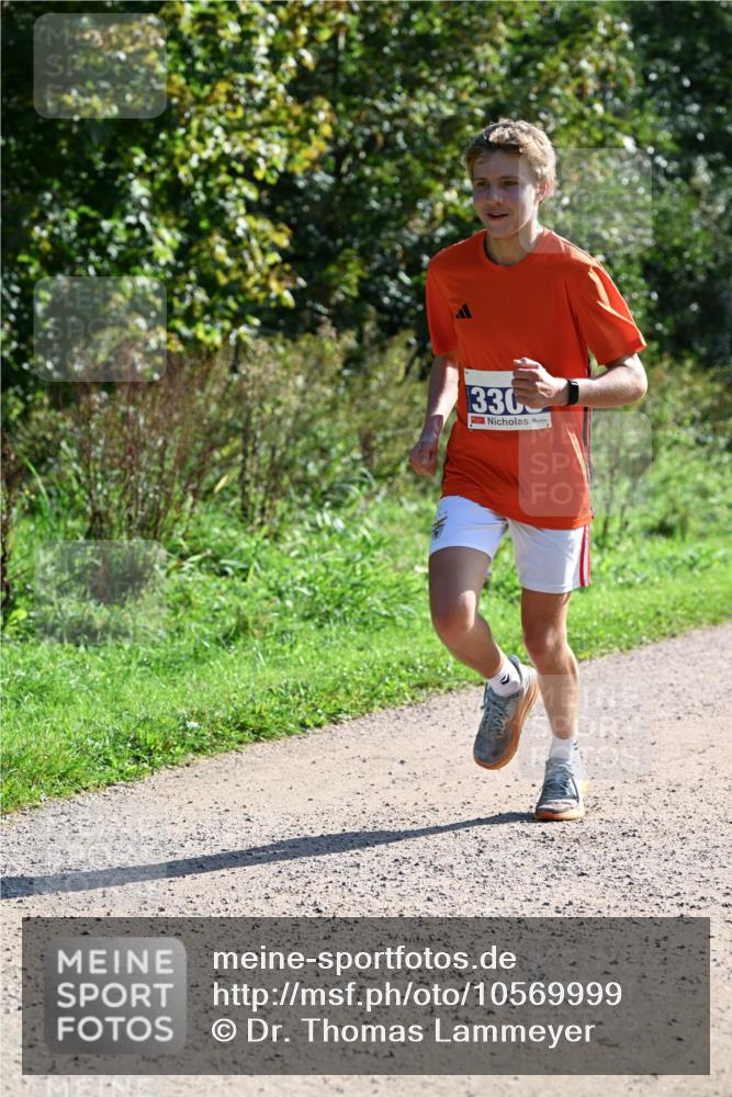 27.09.2026 - 35. Volkslauf durch das schöne Alstertal Dr. Thomas Lammeyer http://msf.ph/oto/10569999 27.09.2026 11:07:53 Laufen 330 meine-sportfotos.de