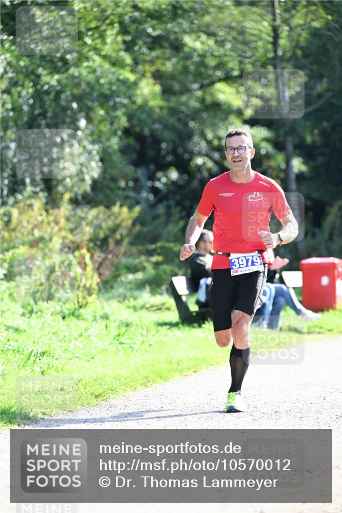 27.09.2026 - 35. Volkslauf durch das schöne Alstertal Dr. Thomas Lammeyer http://msf.ph/oto/10570012 27.09.2026 11:08:46 Laufen 3979 meine-sportfotos.de