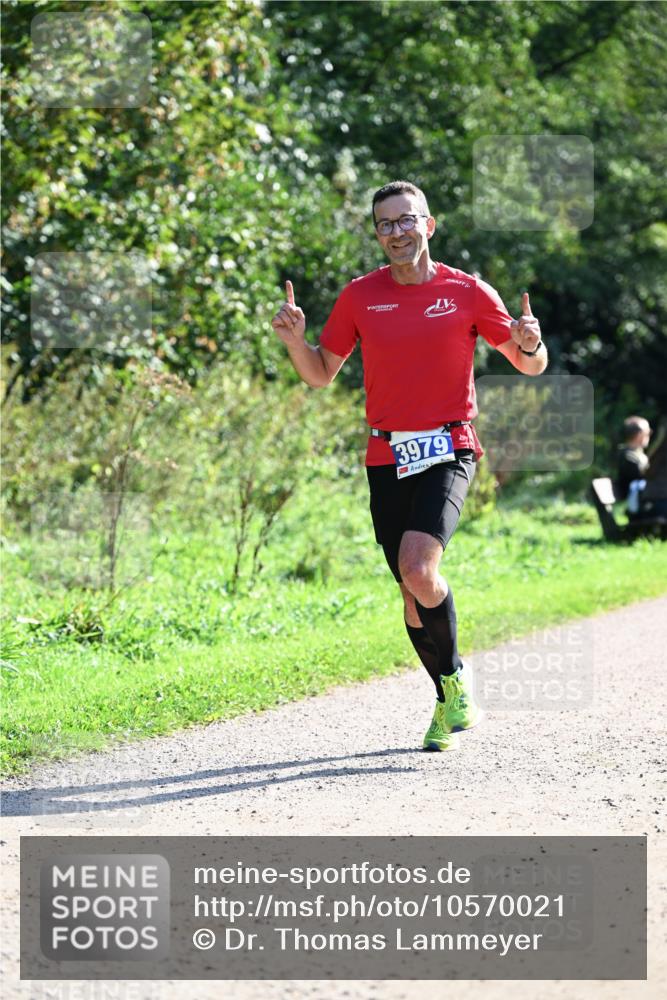 27.09.2026 - 35. Volkslauf durch das schöne Alstertal Dr. Thomas Lammeyer http://msf.ph/oto/10570021 27.09.2026 11:08:48 Laufen 3979 meine-sportfotos.de