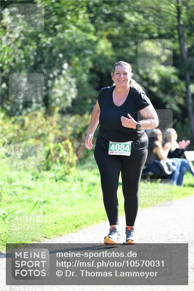27.09.2026 - 35. Volkslauf durch das schöne Alstertal Dr. Thomas Lammeyer http://msf.ph/oto/10570031 27.09.2026 11:09:05 Laufen 4084 meine-sportfotos.de