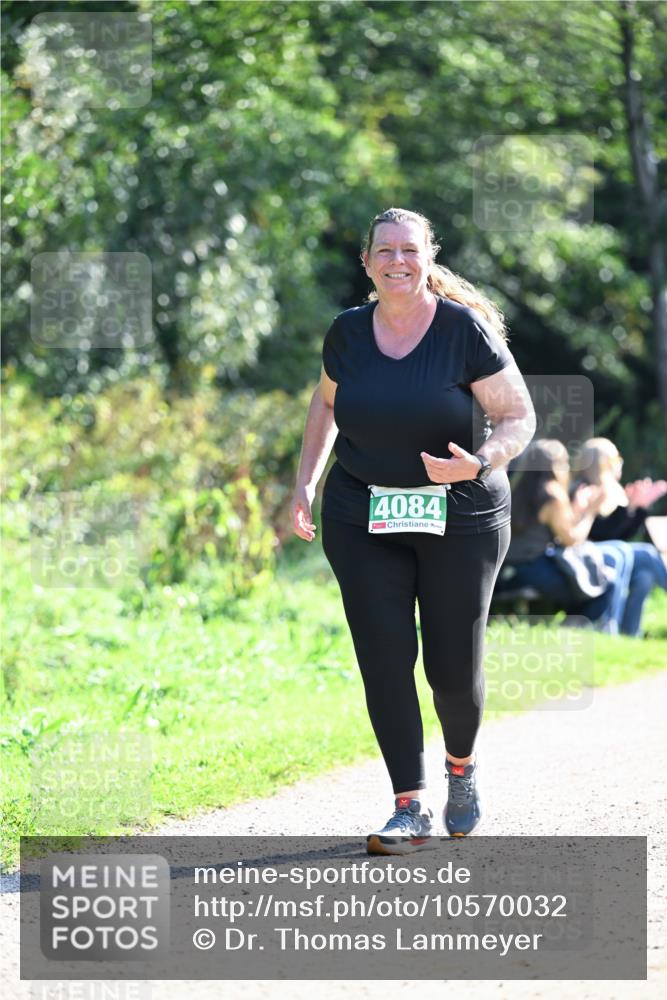 27.09.2026 - 35. Volkslauf durch das schöne Alstertal Dr. Thomas Lammeyer http://msf.ph/oto/10570032 27.09.2026 11:09:05 Laufen 4084 meine-sportfotos.de