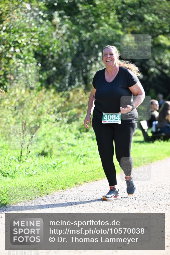 27.09.2026 - 35. Volkslauf durch das schöne Alstertal Dr. Thomas Lammeyer http://msf.ph/oto/10570038 27.09.2026 11:09:06 Laufen 4084 meine-sportfotos.de