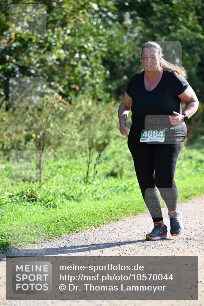 27.09.2026 - 35. Volkslauf durch das schöne Alstertal Dr. Thomas Lammeyer http://msf.ph/oto/10570044 27.09.2026 11:09:07 Laufen 4084 meine-sportfotos.de