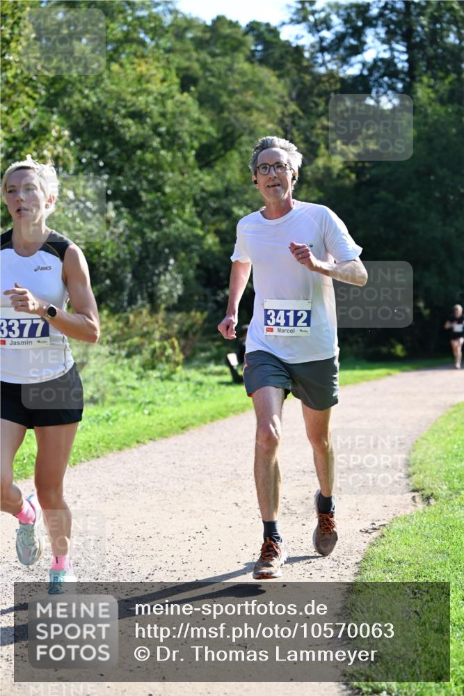 27.09.2026 - 35. Volkslauf durch das schöne Alstertal Dr. Thomas Lammeyer http://msf.ph/oto/10570063 27.09.2026 11:09:11 Laufen 3377, 3412 meine-sportfotos.de