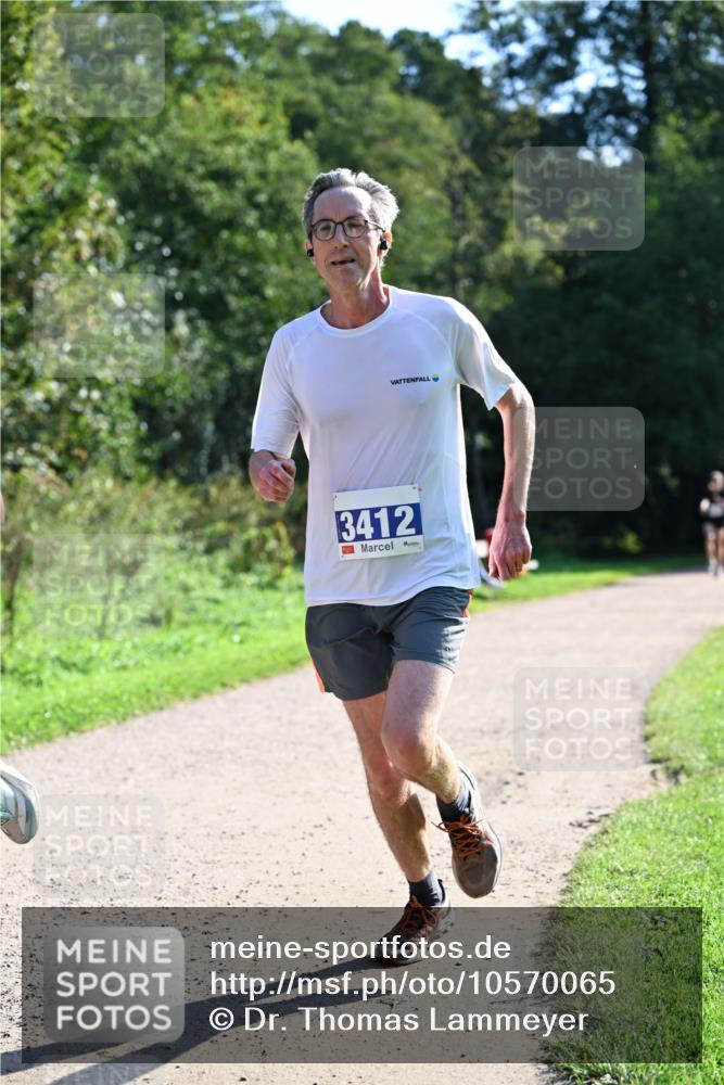 27.09.2026 - 35. Volkslauf durch das schöne Alstertal Dr. Thomas Lammeyer http://msf.ph/oto/10570065 27.09.2026 11:09:11 Laufen 3412 meine-sportfotos.de