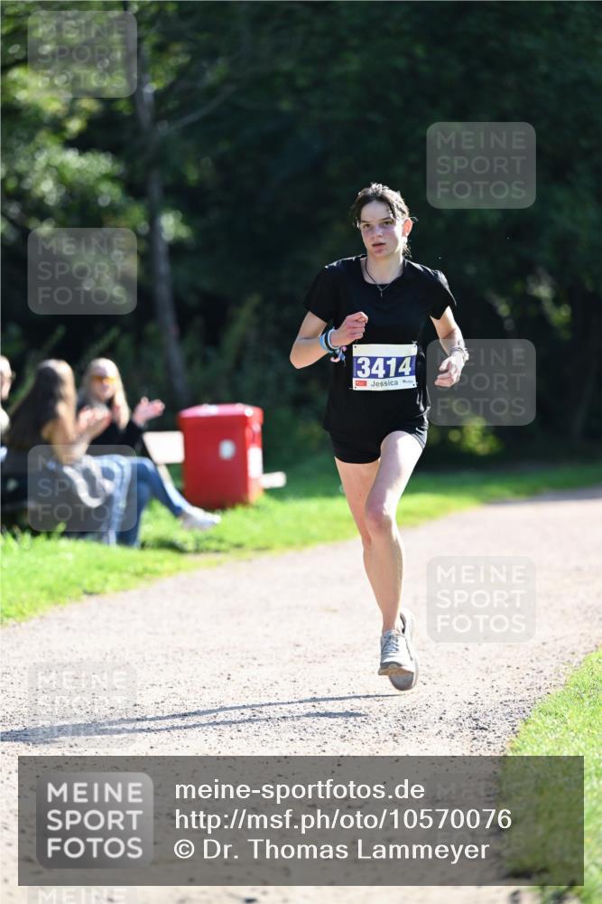 27.09.2026 - 35. Volkslauf durch das schöne Alstertal Dr. Thomas Lammeyer http://msf.ph/oto/10570076 27.09.2026 11:09:16 Laufen 3414 meine-sportfotos.de