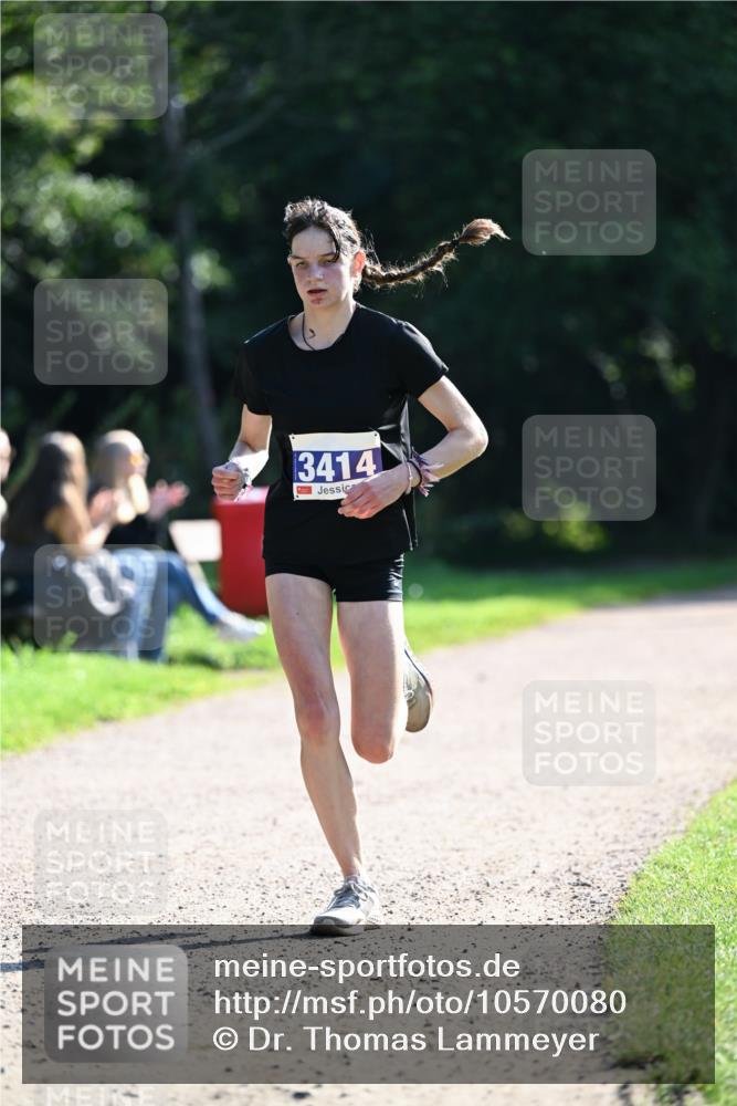 27.09.2026 - 35. Volkslauf durch das schöne Alstertal Dr. Thomas Lammeyer http://msf.ph/oto/10570080 27.09.2026 11:09:16 Laufen 3414 meine-sportfotos.de