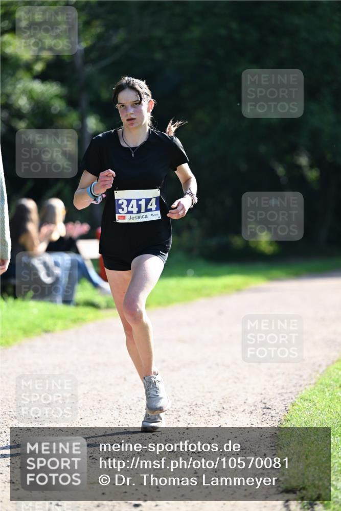 27.09.2026 - 35. Volkslauf durch das schöne Alstertal Dr. Thomas Lammeyer http://msf.ph/oto/10570081 27.09.2026 11:09:16 Laufen 3414 meine-sportfotos.de