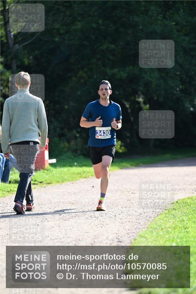 27.09.2026 - 35. Volkslauf durch das schöne Alstertal Dr. Thomas Lammeyer http://msf.ph/oto/10570085 27.09.2026 11:09:20 Laufen 3430 meine-sportfotos.de