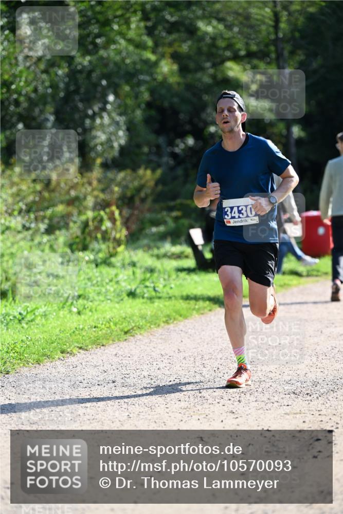 27.09.2026 - 35. Volkslauf durch das schöne Alstertal Dr. Thomas Lammeyer http://msf.ph/oto/10570093 27.09.2026 11:09:22 Laufen 3430 meine-sportfotos.de