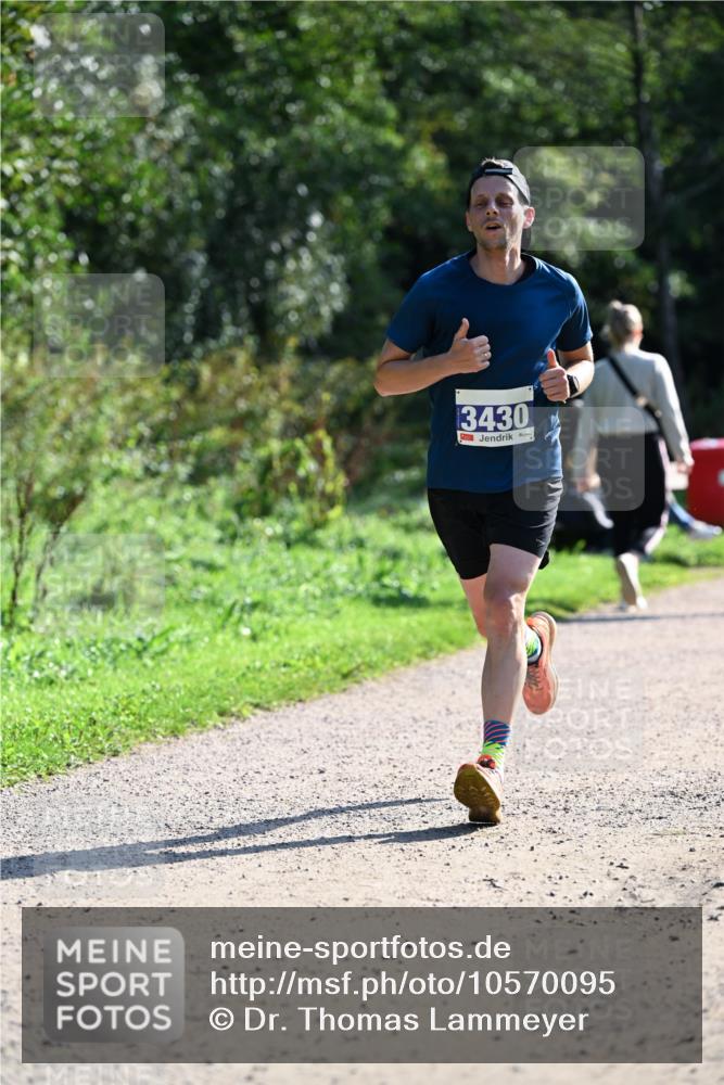 27.09.2026 - 35. Volkslauf durch das schöne Alstertal Dr. Thomas Lammeyer http://msf.ph/oto/10570095 27.09.2026 11:09:22 Laufen 3430 meine-sportfotos.de