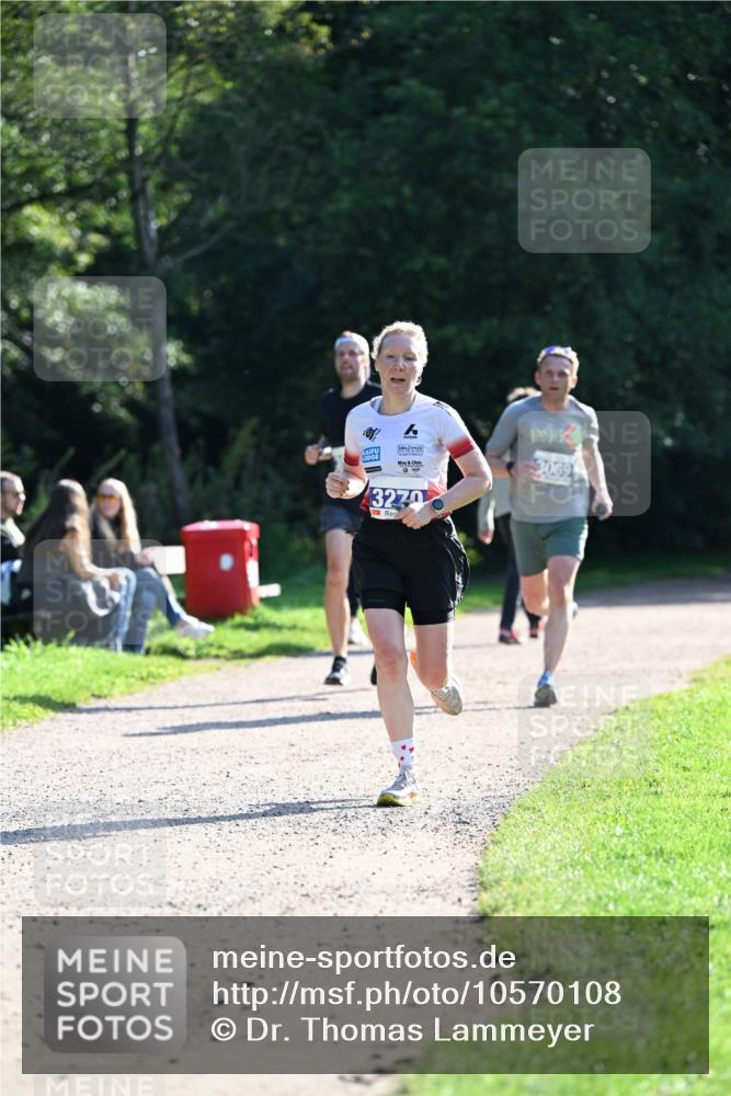 27.09.2026 - 35. Volkslauf durch das schöne Alstertal Dr. Thomas Lammeyer http://msf.ph/oto/10570108 27.09.2026 11:09:28 Laufen 3069, 3270 meine-sportfotos.de