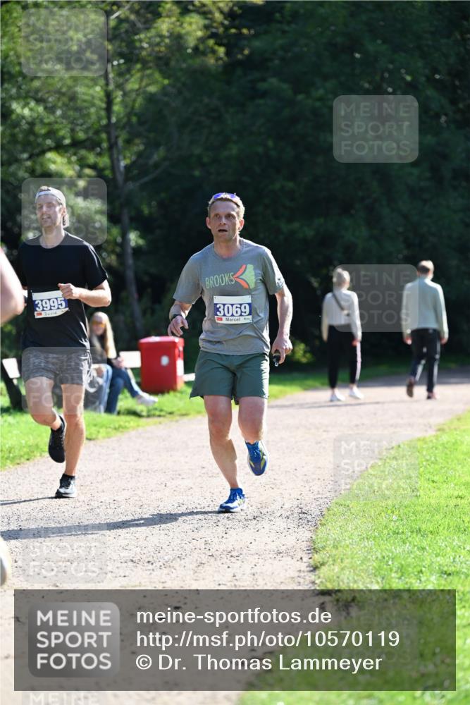 27.09.2026 - 35. Volkslauf durch das schöne Alstertal Dr. Thomas Lammeyer http://msf.ph/oto/10570119 27.09.2026 11:09:30 Laufen 3995, 3069 meine-sportfotos.de