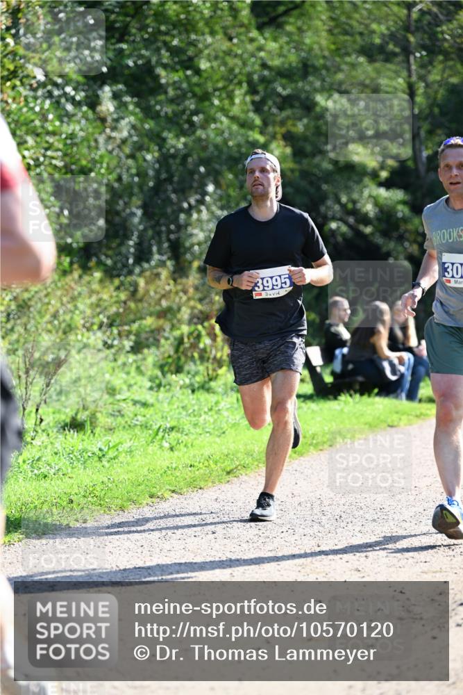 27.09.2026 - 35. Volkslauf durch das schöne Alstertal Dr. Thomas Lammeyer http://msf.ph/oto/10570120 27.09.2026 11:09:30 Laufen 3995, 30 meine-sportfotos.de