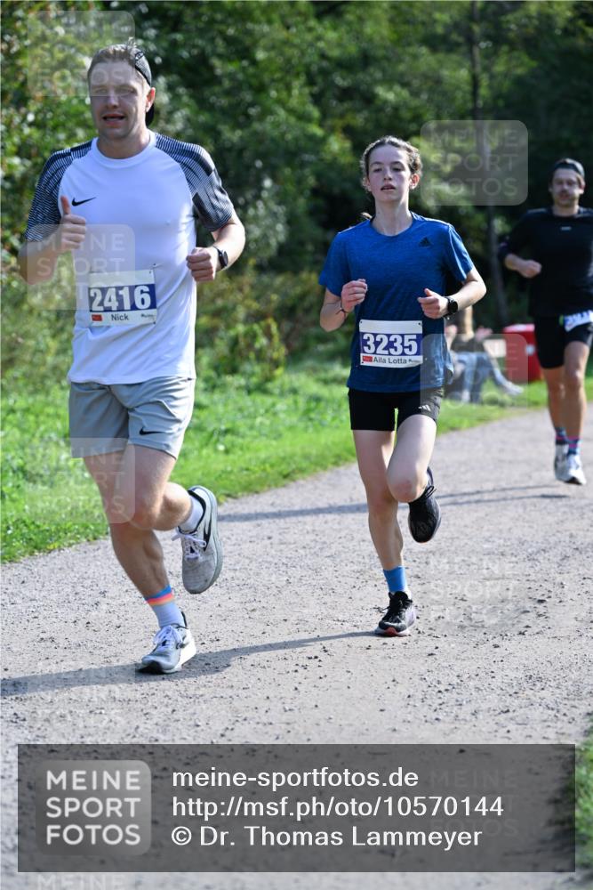 27.09.2026 - 35. Volkslauf durch das schöne Alstertal Dr. Thomas Lammeyer http://msf.ph/oto/10570144 27.09.2026 11:09:57 Laufen 2416, 3235 meine-sportfotos.de