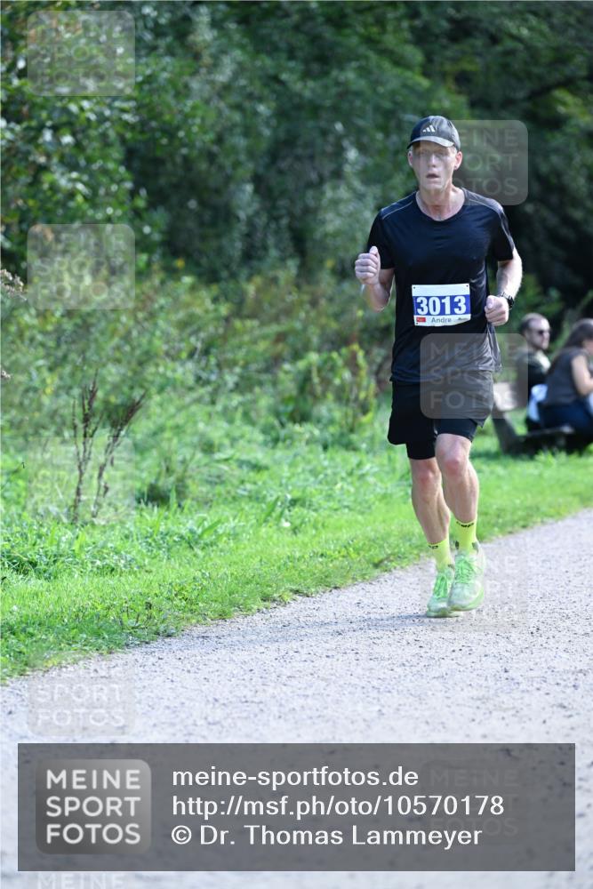 27.09.2026 - 35. Volkslauf durch das schöne Alstertal Dr. Thomas Lammeyer http://msf.ph/oto/10570178 27.09.2026 11:10:15 Laufen 3013 meine-sportfotos.de