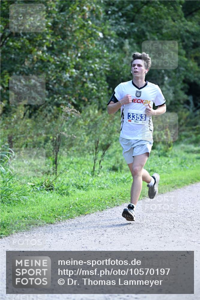 27.09.2026 - 35. Volkslauf durch das schöne Alstertal Dr. Thomas Lammeyer http://msf.ph/oto/10570197 27.09.2026 11:10:29 Laufen 24, 3353 meine-sportfotos.de
