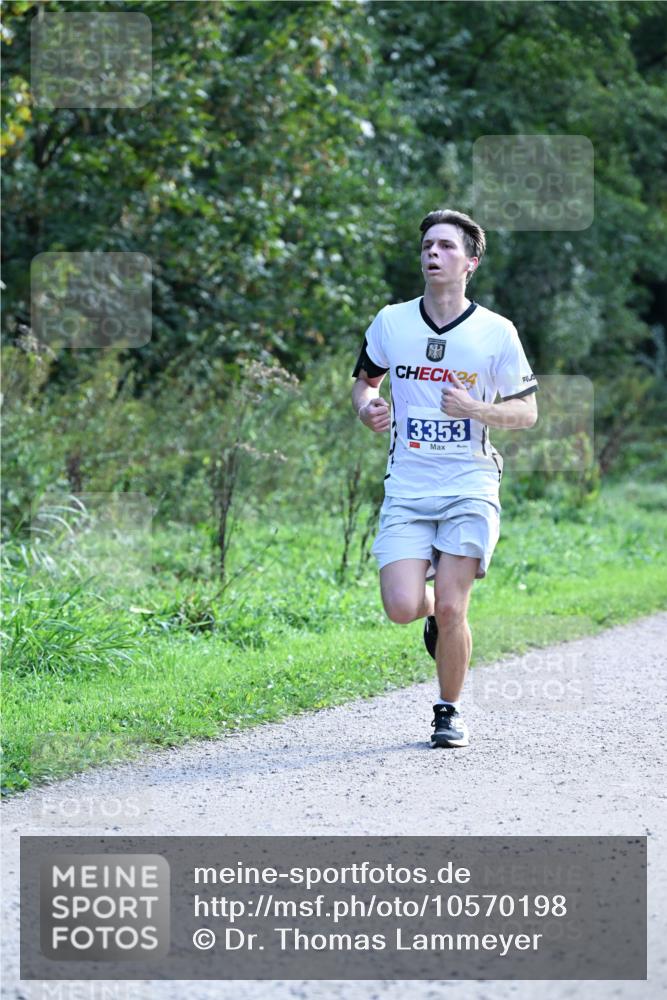 27.09.2026 - 35. Volkslauf durch das schöne Alstertal Dr. Thomas Lammeyer http://msf.ph/oto/10570198 27.09.2026 11:10:29 Laufen 24, 3353 meine-sportfotos.de