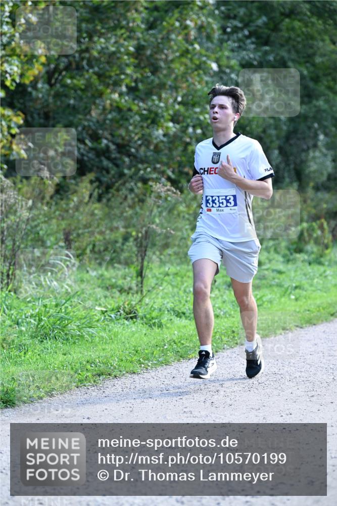 27.09.2026 - 35. Volkslauf durch das schöne Alstertal Dr. Thomas Lammeyer http://msf.ph/oto/10570199 27.09.2026 11:10:29 Laufen 3353 meine-sportfotos.de