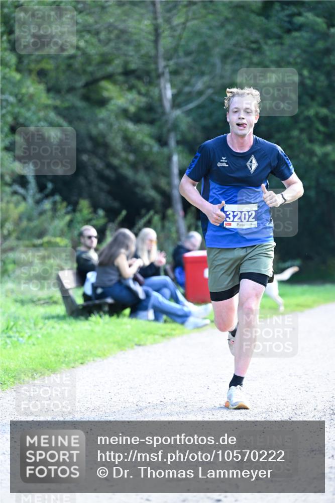 27.09.2026 - 35. Volkslauf durch das schöne Alstertal Dr. Thomas Lammeyer http://msf.ph/oto/10570222 27.09.2026 11:11:02 Laufen 3202 meine-sportfotos.de