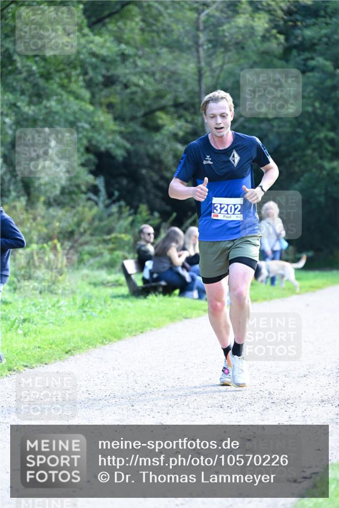 27.09.2026 - 35. Volkslauf durch das schöne Alstertal Dr. Thomas Lammeyer http://msf.ph/oto/10570226 27.09.2026 11:11:02 Laufen 3202 meine-sportfotos.de