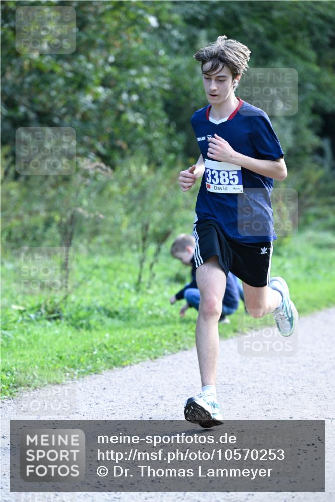 27.09.2026 - 35. Volkslauf durch das schöne Alstertal Dr. Thomas Lammeyer http://msf.ph/oto/10570253 27.09.2026 11:11:12 Laufen 3385 meine-sportfotos.de