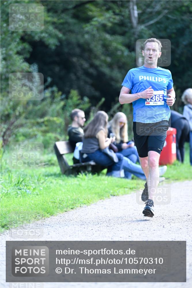 27.09.2026 - 35. Volkslauf durch das schöne Alstertal Dr. Thomas Lammeyer http://msf.ph/oto/10570310 27.09.2026 11:11:31 Laufen 5365 meine-sportfotos.de