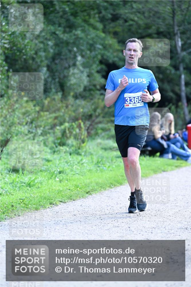 27.09.2026 - 35. Volkslauf durch das schöne Alstertal Dr. Thomas Lammeyer http://msf.ph/oto/10570320 27.09.2026 11:11:33 Laufen 3365 meine-sportfotos.de