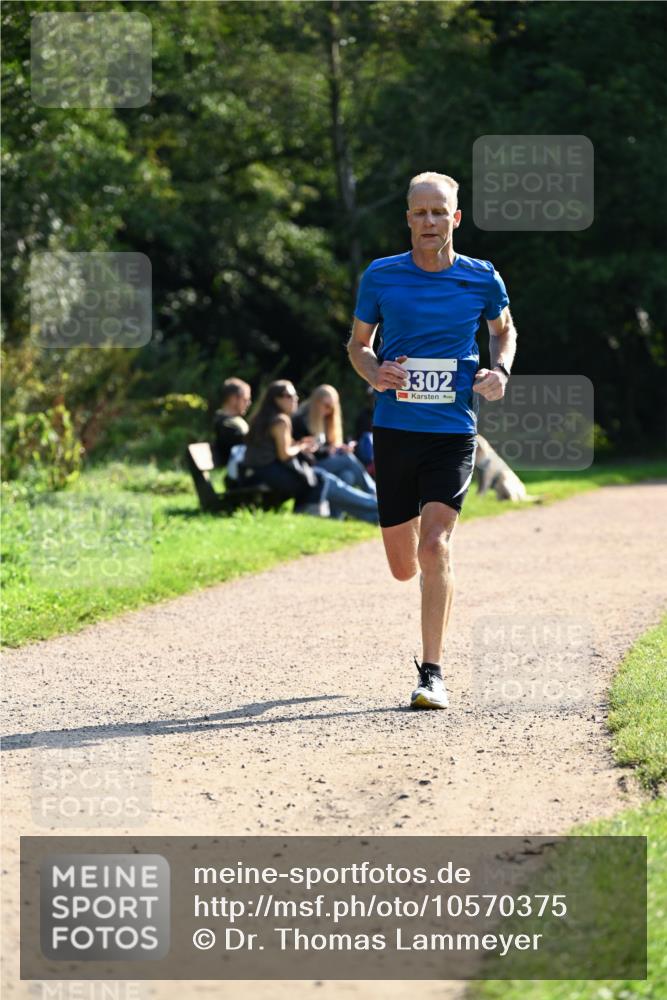 27.09.2026 - 35. Volkslauf durch das schöne Alstertal Dr. Thomas Lammeyer http://msf.ph/oto/10570375 27.09.2026 11:12:40 Laufen 3302 meine-sportfotos.de