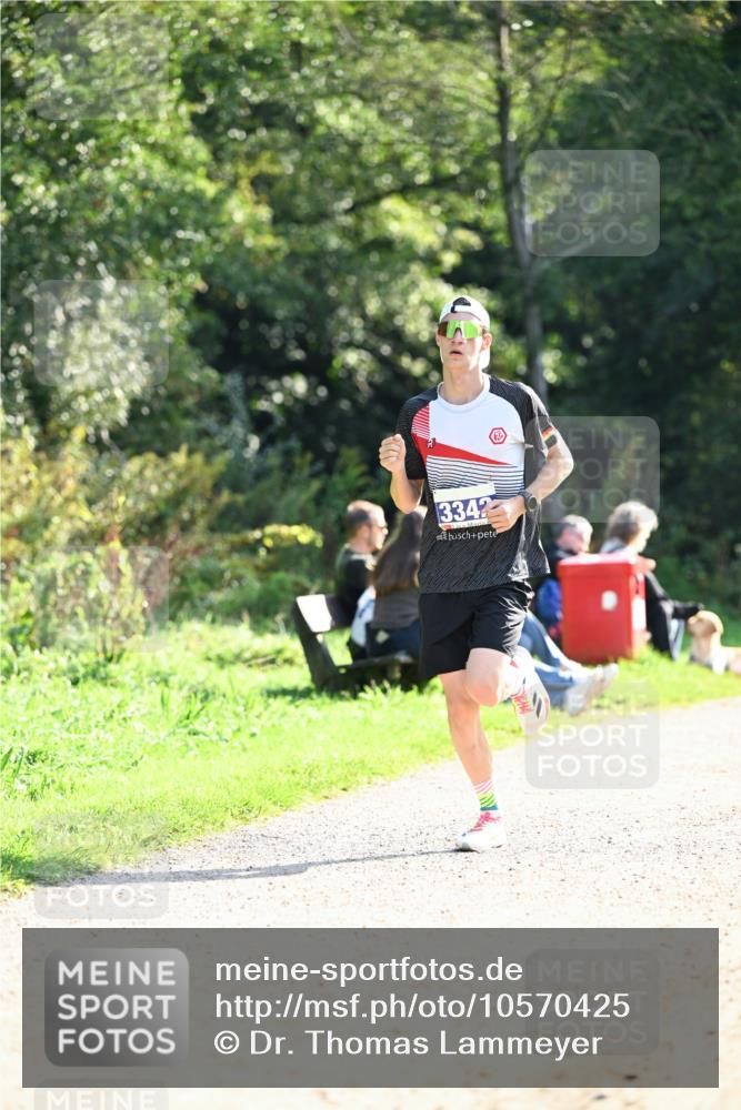 27.09.2026 - 35. Volkslauf durch das schöne Alstertal Dr. Thomas Lammeyer http://msf.ph/oto/10570425 27.09.2026 11:13:03 Laufen 3342 meine-sportfotos.de