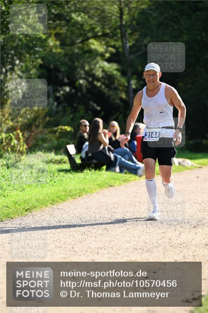 27.09.2026 - 35. Volkslauf durch das schöne Alstertal Dr. Thomas Lammeyer http://msf.ph/oto/10570456 27.09.2026 11:13:23 Laufen 3144 meine-sportfotos.de