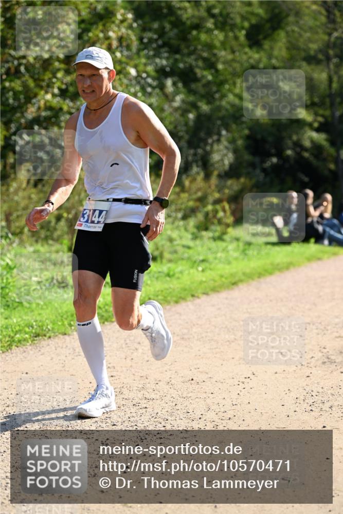 27.09.2026 - 35. Volkslauf durch das schöne Alstertal Dr. Thomas Lammeyer http://msf.ph/oto/10570471 27.09.2026 11:13:25 Laufen 3144 meine-sportfotos.de