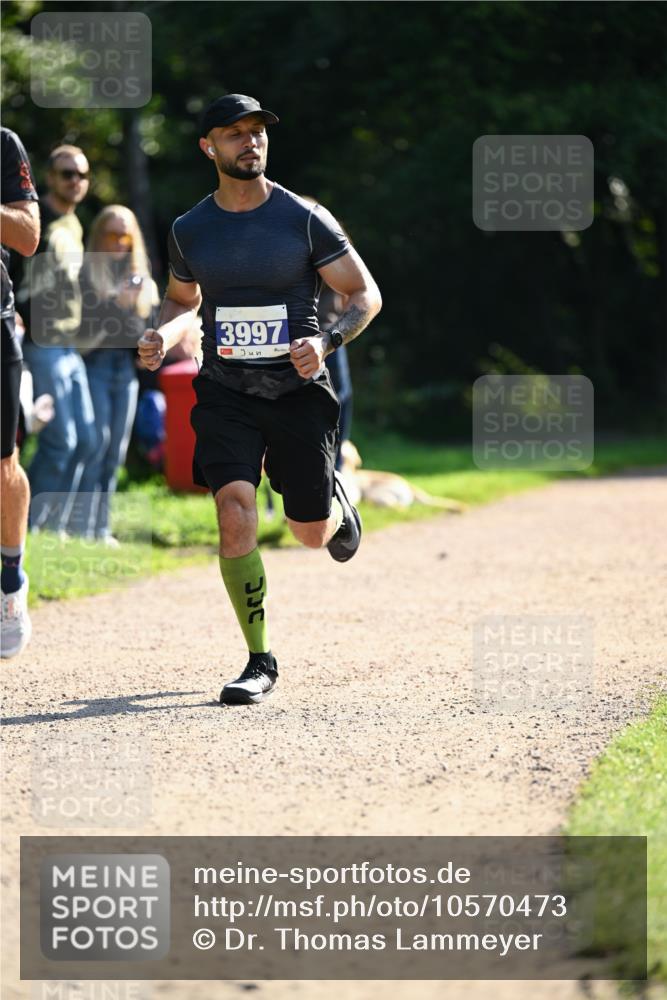 27.09.2026 - 35. Volkslauf durch das schöne Alstertal Dr. Thomas Lammeyer http://msf.ph/oto/10570473 27.09.2026 11:13:42 Laufen 3997 meine-sportfotos.de