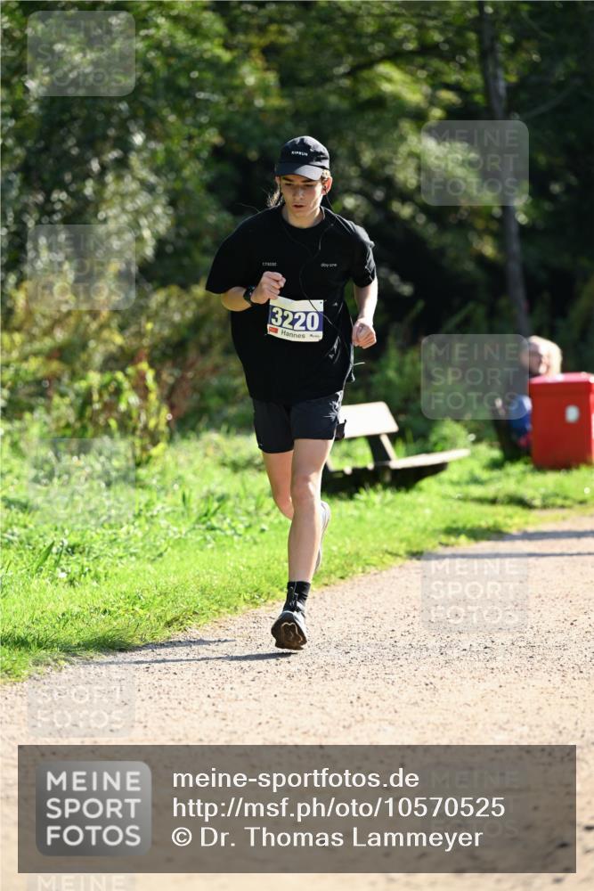 27.09.2026 - 35. Volkslauf durch das schöne Alstertal Dr. Thomas Lammeyer http://msf.ph/oto/10570525 27.09.2026 11:13:54 Laufen 3220 meine-sportfotos.de