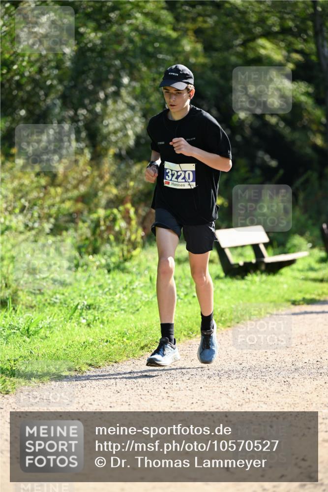 27.09.2026 - 35. Volkslauf durch das schöne Alstertal Dr. Thomas Lammeyer http://msf.ph/oto/10570527 27.09.2026 11:13:55 Laufen 3220 meine-sportfotos.de