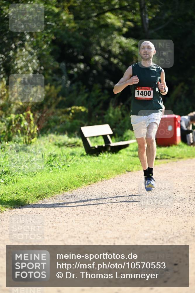 27.09.2026 - 35. Volkslauf durch das schöne Alstertal Dr. Thomas Lammeyer http://msf.ph/oto/10570553 27.09.2026 11:14:08 Laufen 1400 meine-sportfotos.de