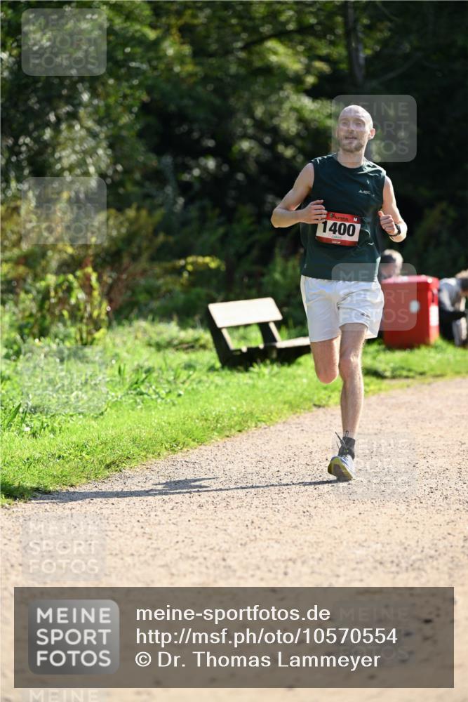 27.09.2026 - 35. Volkslauf durch das schöne Alstertal Dr. Thomas Lammeyer http://msf.ph/oto/10570554 27.09.2026 11:14:08 Laufen 1400 meine-sportfotos.de