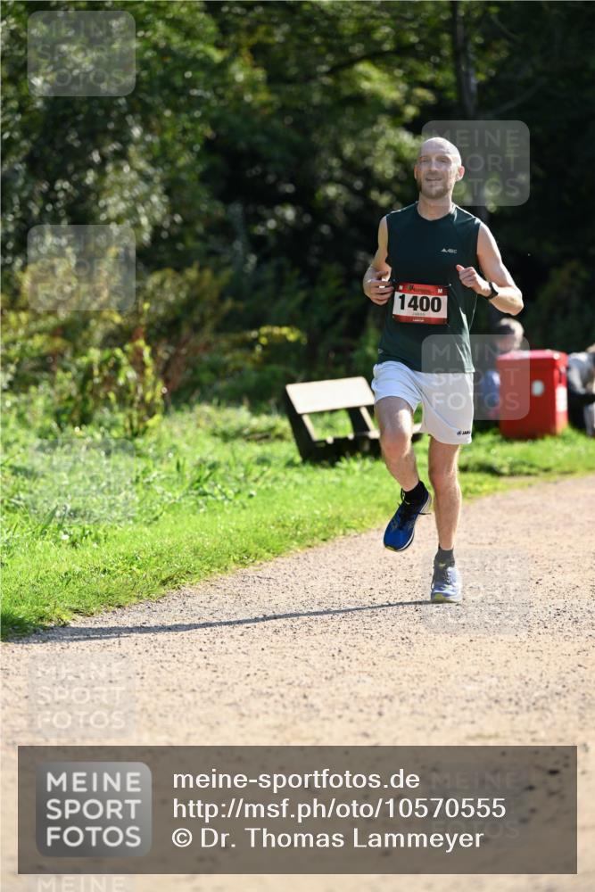 27.09.2026 - 35. Volkslauf durch das schöne Alstertal Dr. Thomas Lammeyer http://msf.ph/oto/10570555 27.09.2026 11:14:08 Laufen 1400 meine-sportfotos.de