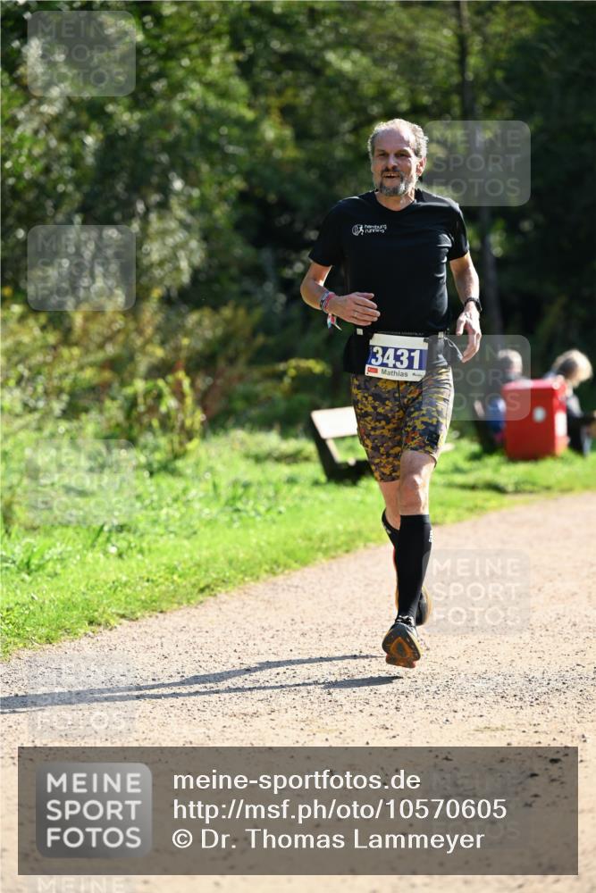 27.09.2026 - 35. Volkslauf durch das schöne Alstertal Dr. Thomas Lammeyer http://msf.ph/oto/10570605 27.09.2026 11:14:22 Laufen 3431 meine-sportfotos.de