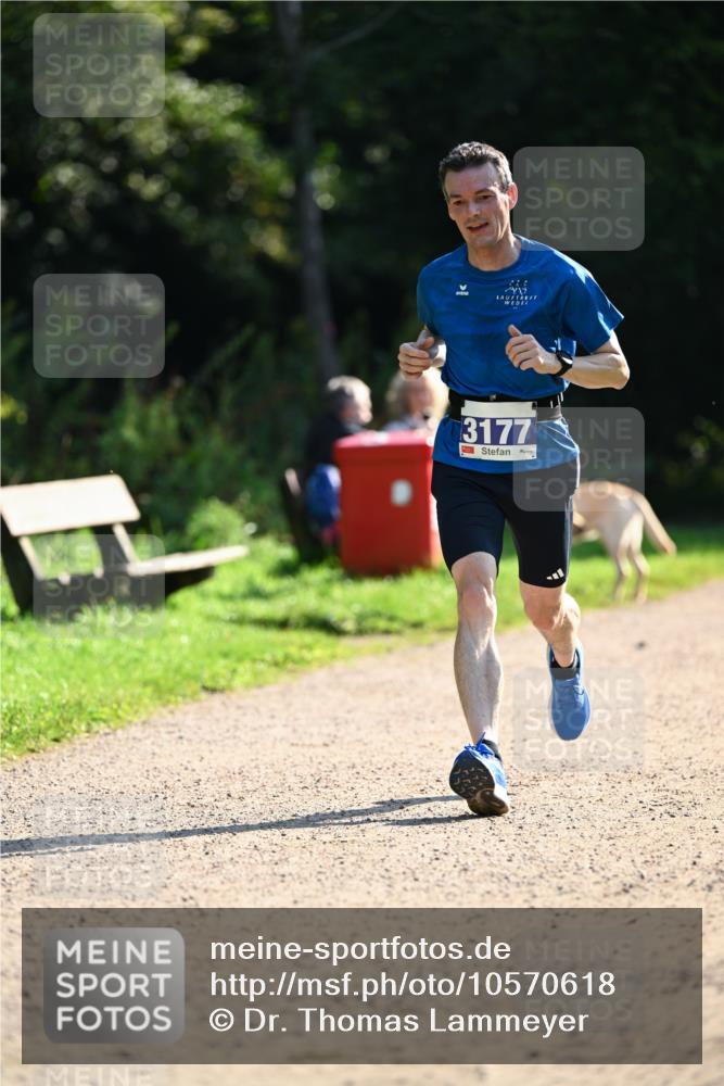 27.09.2026 - 35. Volkslauf durch das schöne Alstertal Dr. Thomas Lammeyer http://msf.ph/oto/10570618 27.09.2026 11:14:27 Laufen 3177 meine-sportfotos.de