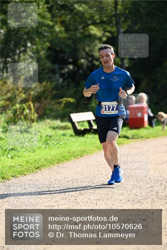27.09.2026 - 35. Volkslauf durch das schöne Alstertal Dr. Thomas Lammeyer http://msf.ph/oto/10570626 27.09.2026 11:14:28 Laufen 3177 meine-sportfotos.de