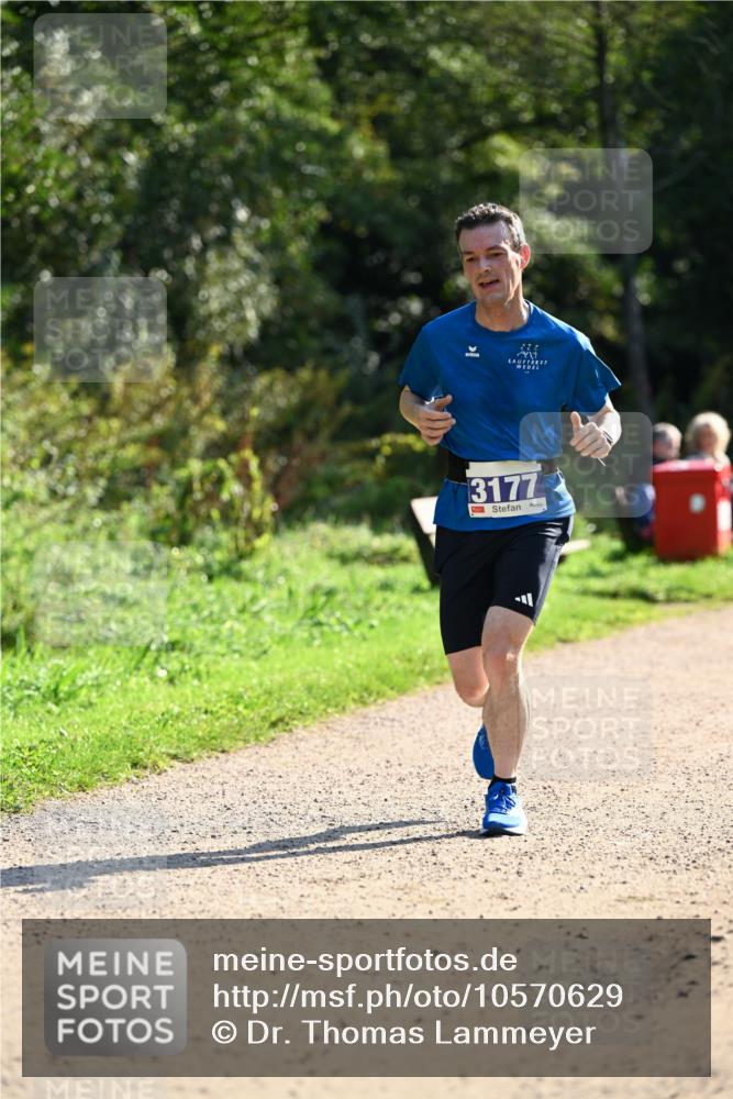 27.09.2026 - 35. Volkslauf durch das schöne Alstertal Dr. Thomas Lammeyer http://msf.ph/oto/10570629 27.09.2026 11:14:28 Laufen 3177 meine-sportfotos.de
