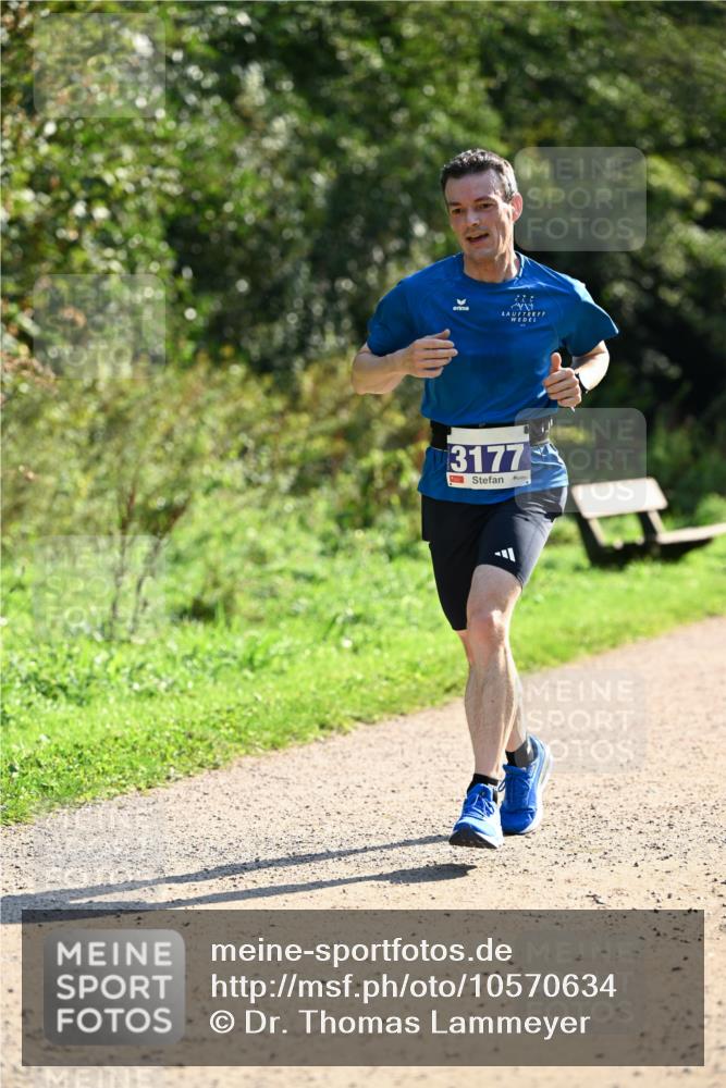 27.09.2026 - 35. Volkslauf durch das schöne Alstertal Dr. Thomas Lammeyer http://msf.ph/oto/10570634 27.09.2026 11:14:29 Laufen 3177 meine-sportfotos.de