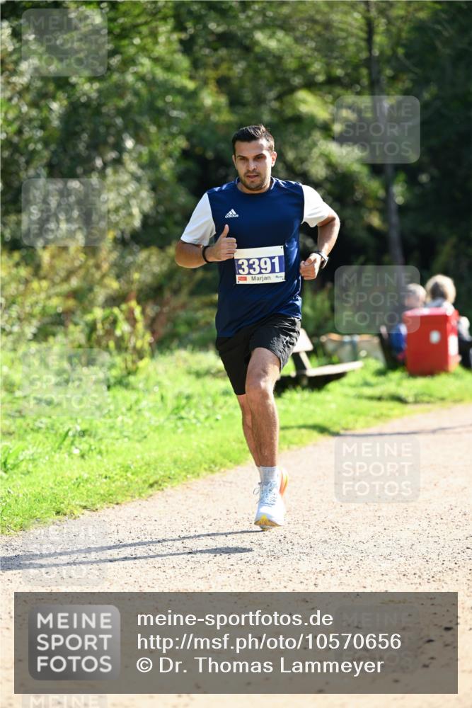 27.09.2026 - 35. Volkslauf durch das schöne Alstertal Dr. Thomas Lammeyer http://msf.ph/oto/10570656 27.09.2026 11:14:40 Laufen 3391 meine-sportfotos.de