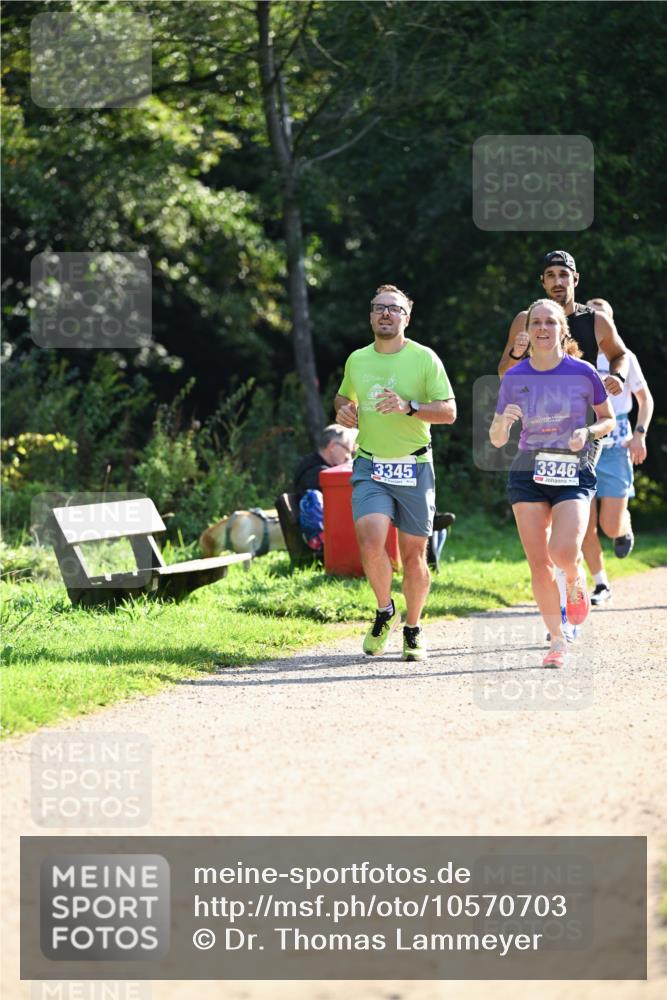 27.09.2026 - 35. Volkslauf durch das schöne Alstertal Dr. Thomas Lammeyer http://msf.ph/oto/10570703 27.09.2026 11:15:17 Laufen 20, 3345, 3346 meine-sportfotos.de