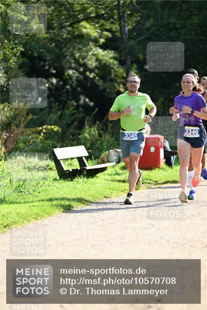27.09.2026 - 35. Volkslauf durch das schöne Alstertal Dr. Thomas Lammeyer http://msf.ph/oto/10570708 27.09.2026 11:15:18 Laufen 20, 3345, 3346 meine-sportfotos.de