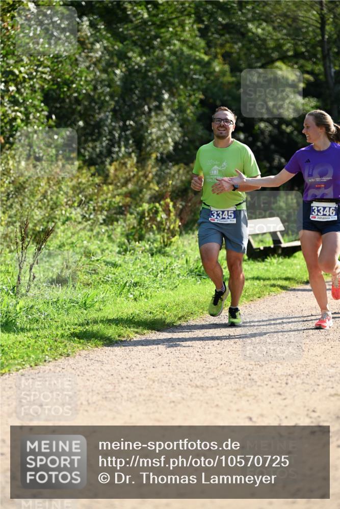 27.09.2026 - 35. Volkslauf durch das schöne Alstertal Dr. Thomas Lammeyer http://msf.ph/oto/10570725 27.09.2026 11:15:19 Laufen 20, 3345, 3346 meine-sportfotos.de