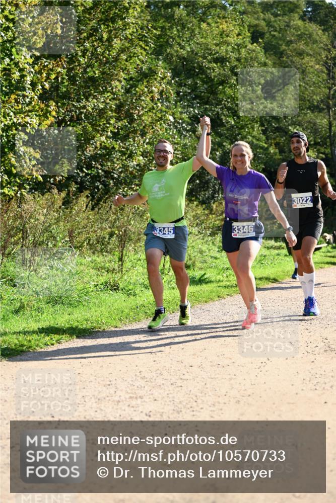 27.09.2026 - 35. Volkslauf durch das schöne Alstertal Dr. Thomas Lammeyer http://msf.ph/oto/10570733 27.09.2026 11:15:21 Laufen 3022, 3345, 3346 meine-sportfotos.de