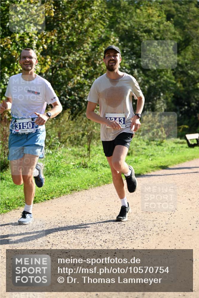 27.09.2026 - 35. Volkslauf durch das schöne Alstertal Dr. Thomas Lammeyer http://msf.ph/oto/10570754 27.09.2026 11:15:24 Laufen 3150, 243 meine-sportfotos.de