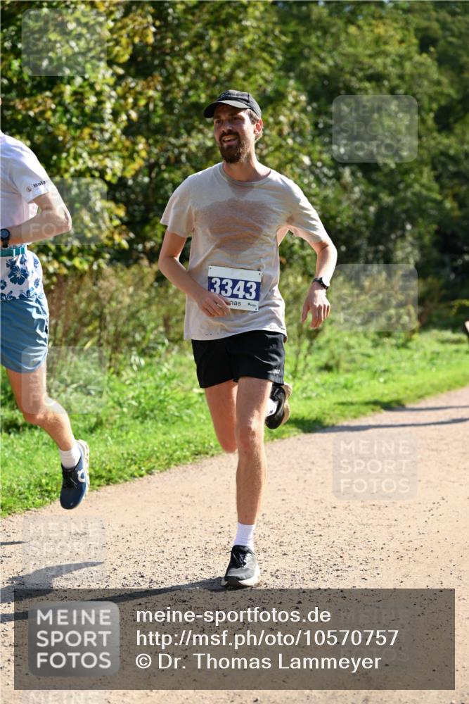 27.09.2026 - 35. Volkslauf durch das schöne Alstertal Dr. Thomas Lammeyer http://msf.ph/oto/10570757 27.09.2026 11:15:24 Laufen 3343 meine-sportfotos.de